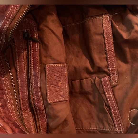 Leather handbag. - Picture 4 of 6